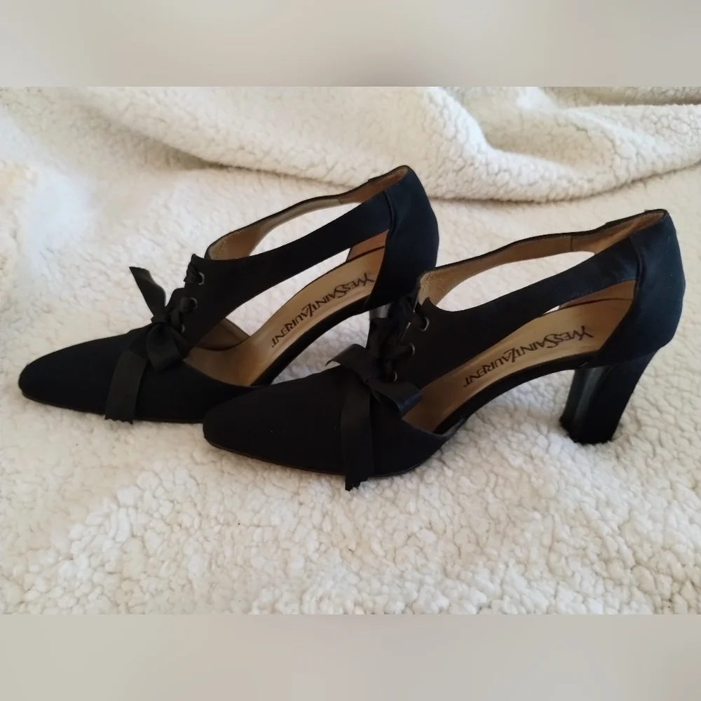 Yves Saint Laurent Vintage YSL Black Velvet Leather Laced Bow Y2K Tied Heels - Picture 4 of 11